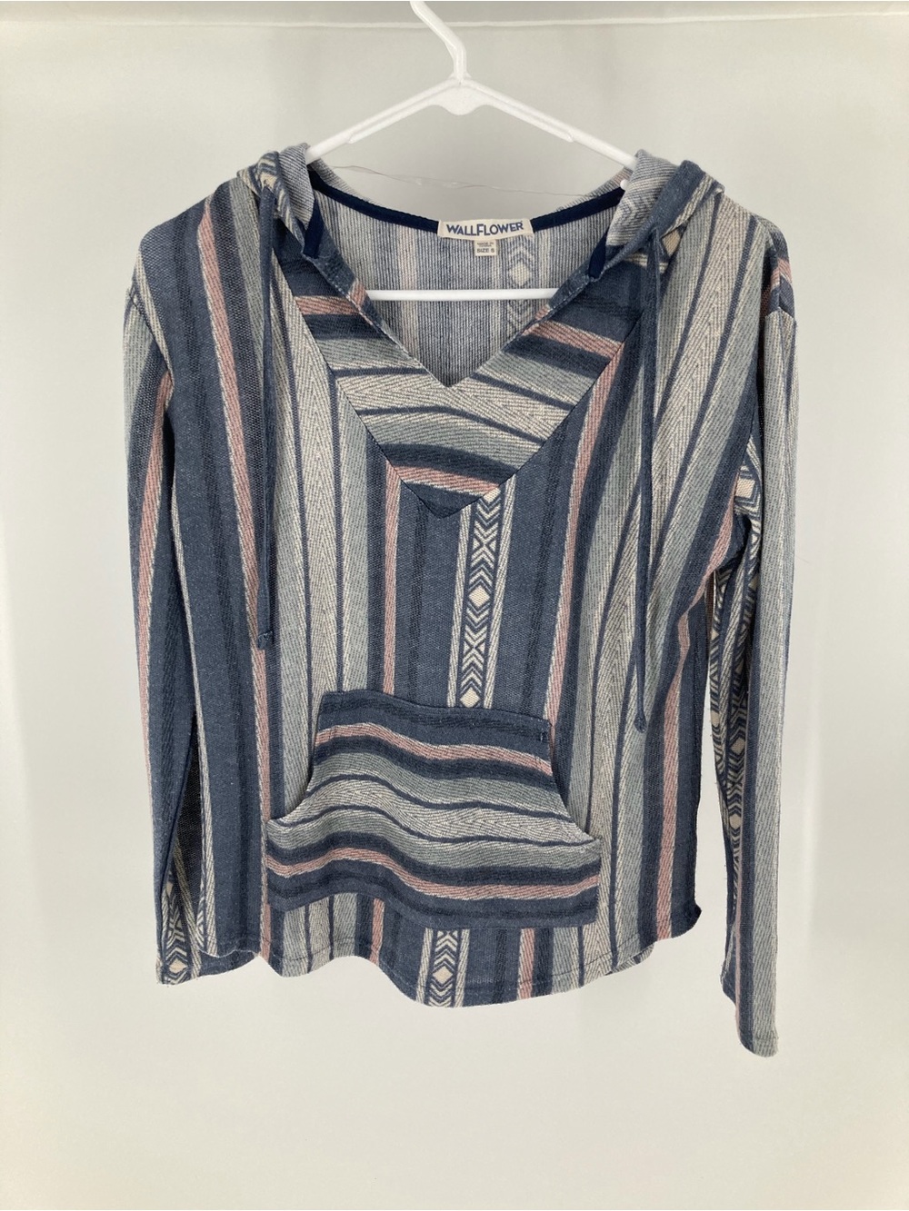 Wallflower Knit Pullover in Navy, Light Gray, Dusty Pink
